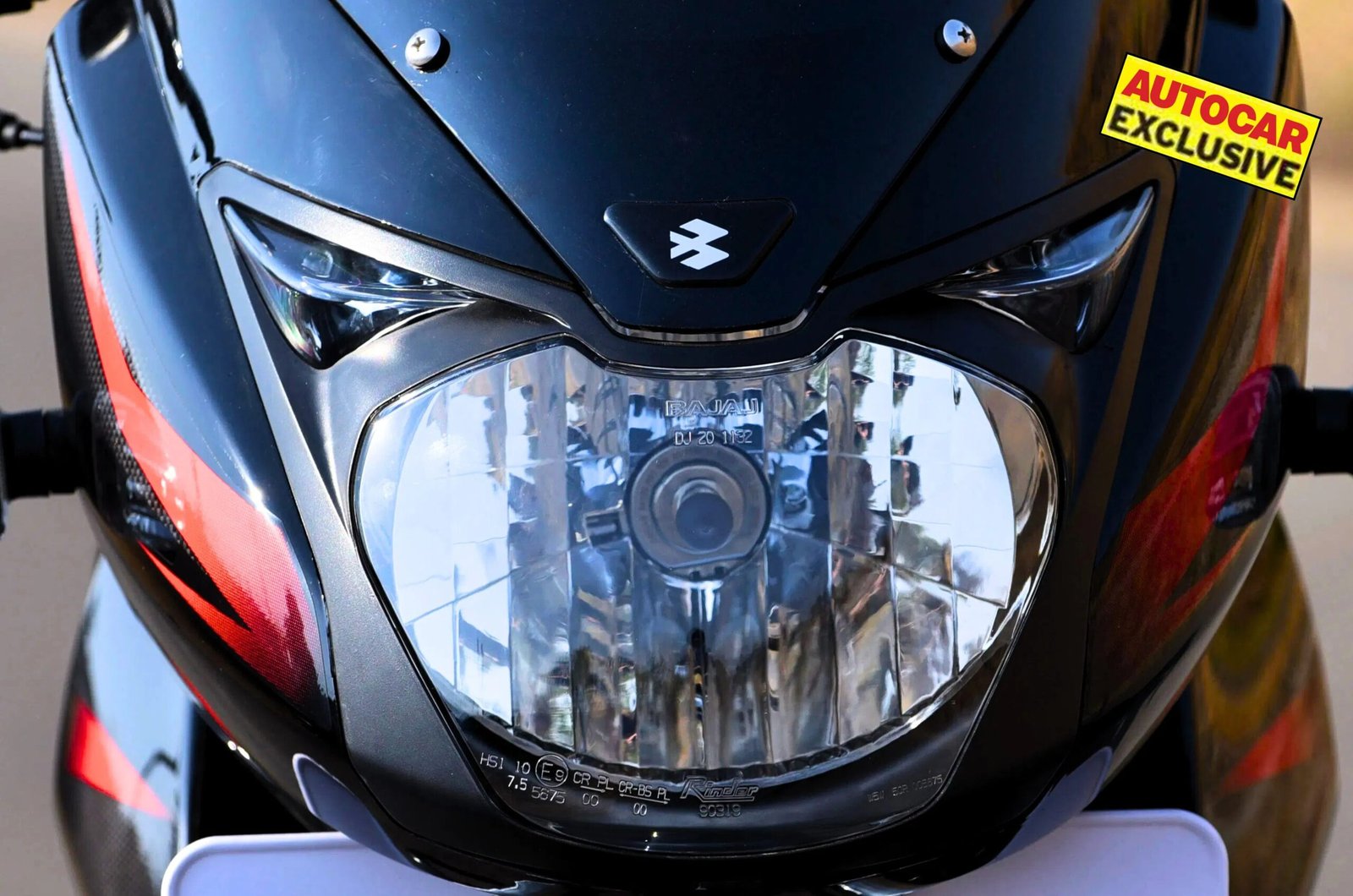Pulsar 150 headlight shot lead image