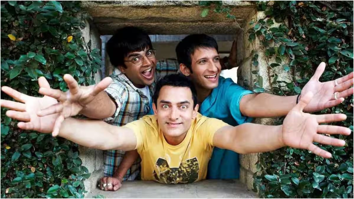 Aamir Khan, Rajkumar Hirani to reunite for 3 Idiots 2, Kareena, Madhavan, Sharman to also return? – Firstpost