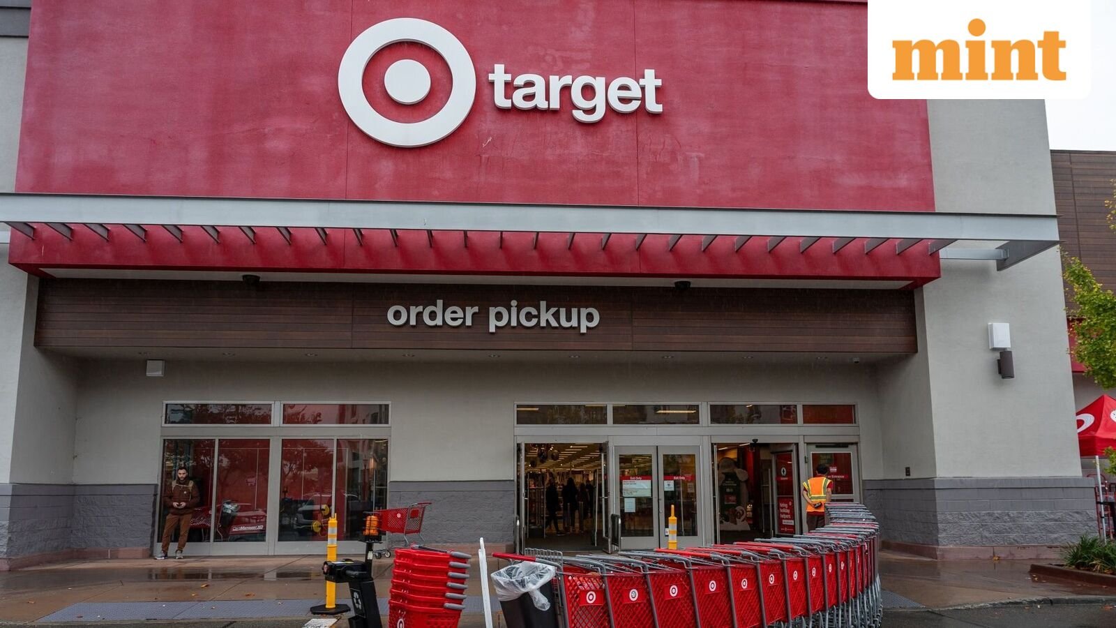 The Target mobile app continues to face disruptions on Friday, December 19, leaving thousands of shoppers across the United States unable to place new orders or track existing purchases during a crucial holiday shopping period.