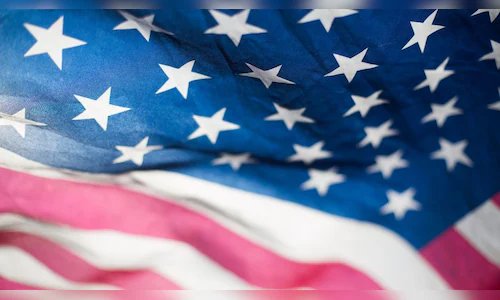 Read more about the article US economic growth beats expectations in third quarter, but momentum fades