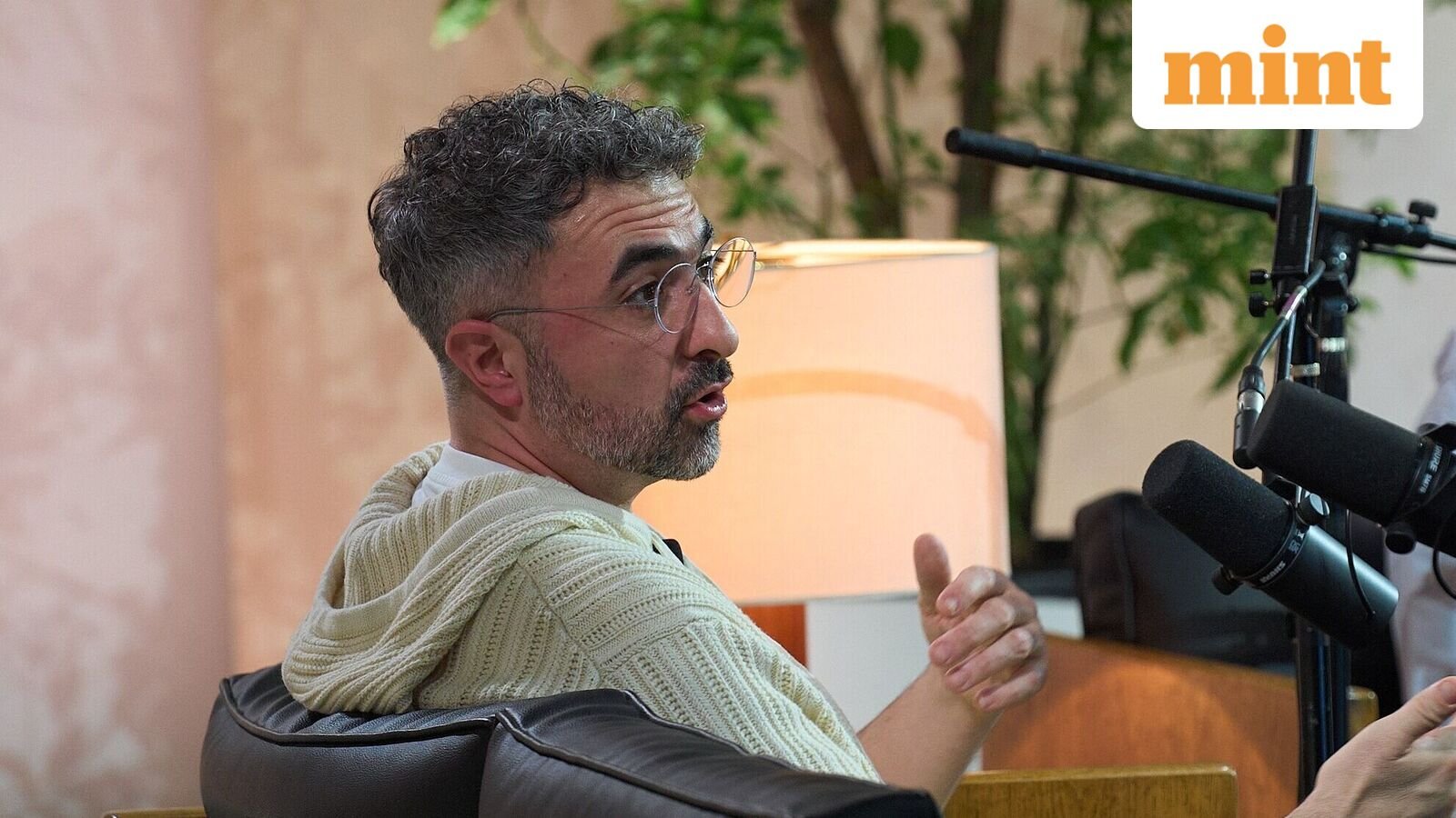 Read more about the article Microsoft AI boss Suleyman calls Elon Musk a ‘bulldozer’, labels Sam Altman ‘courageous’