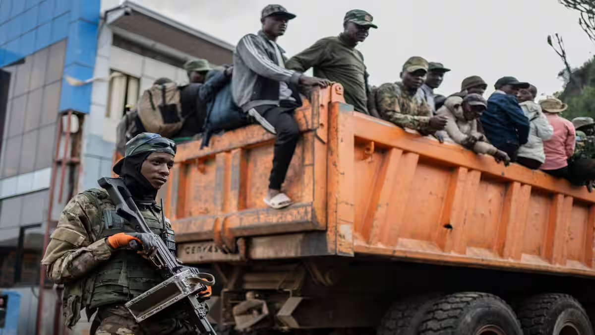 Read more about the article Hundreds flee home as fighting continues in DR Congo a day after Trump’s peace deal was signed – Firstpost
