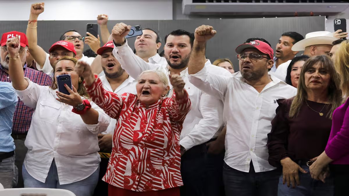 Protests erupt in Honduras as election results remain stalled amid fraud allegations, US interference – Firstpost