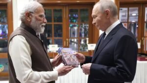 Read more about the article PM Modi Presents Copy of Gita in Russian to Putin – Firstpost