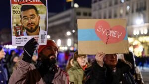 Read more about the article Bystander hailed as ‘genuine hero’ after disarming gunman in Sydney Bondi Beach attack – Firstpost