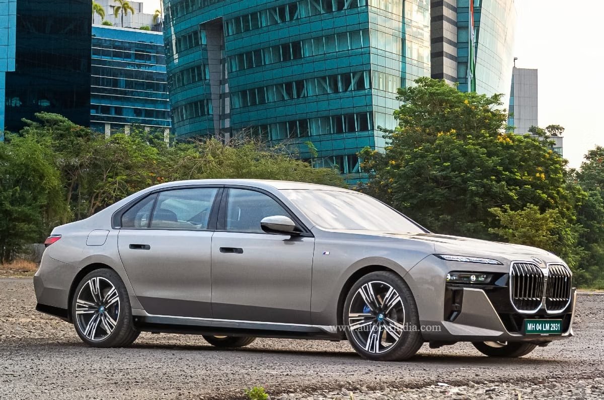 Read more about the article BMW i7 crosses the 1,000 unit sales milestone – Introduction