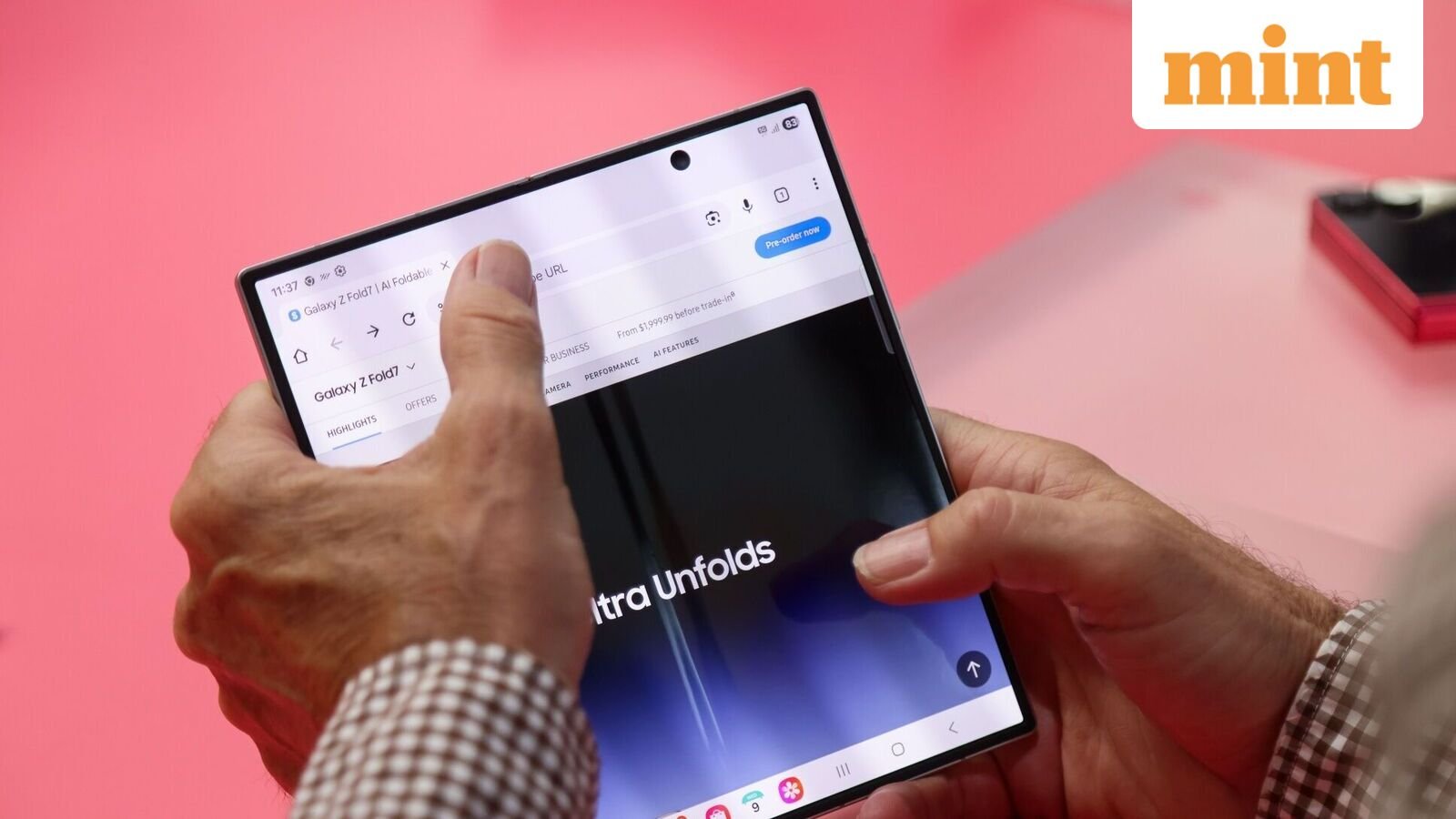 Motorola could launch a notebook style fold this year (representative image)