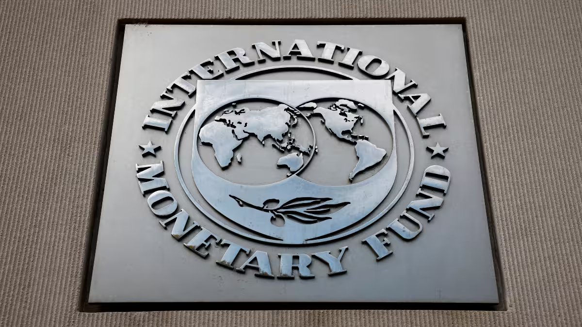 IMF raises 2026 global growth forecast to 3.3% as AI boom offsets trade risks – Firstpost