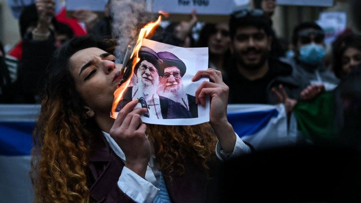 US tells citizens as ties with Tehran worsen amid protests, 3rd alert in 5 days – Firstpost