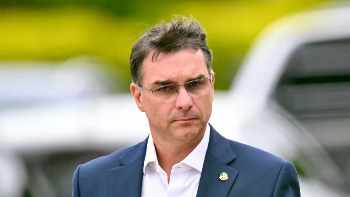 Will Brazil go back to Bolsonaro? Lula finds new challenger in jailed ex-president's son Flavio – Firstpost