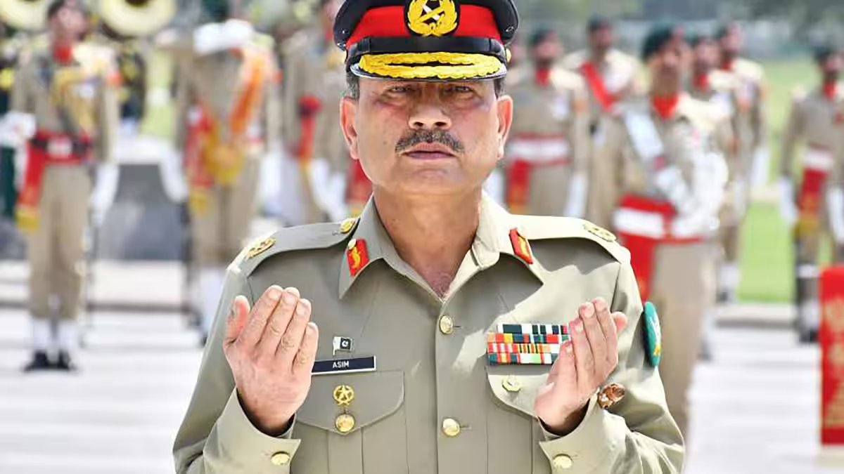 Panic in Pakistan as Trump backs regime change in Iran, Asim Munir holds emergency meeting – Firstpost