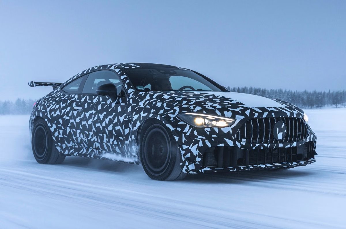 Read more about the article Mercedes-AMG CLE Mythos with V8 teased – Introduction