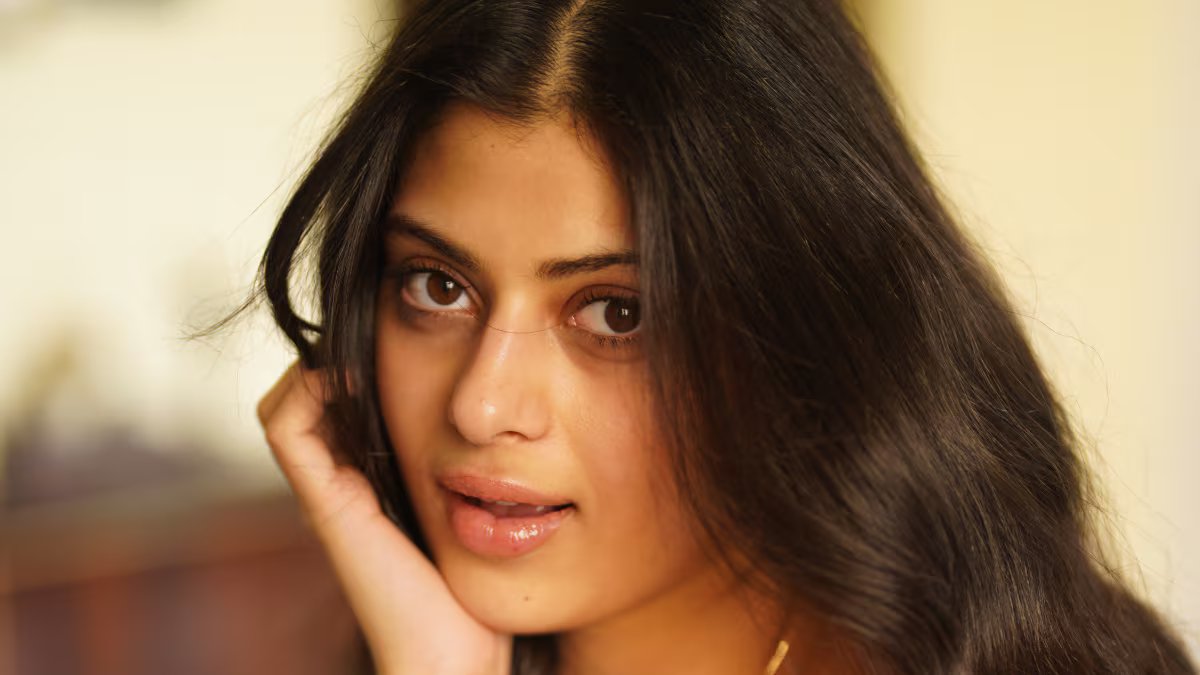 Asha Bhosle's granddaughter Zanai Bhosle launches new romantic album 'Adatein' on Valentine's Day: WATCH – Firstpost