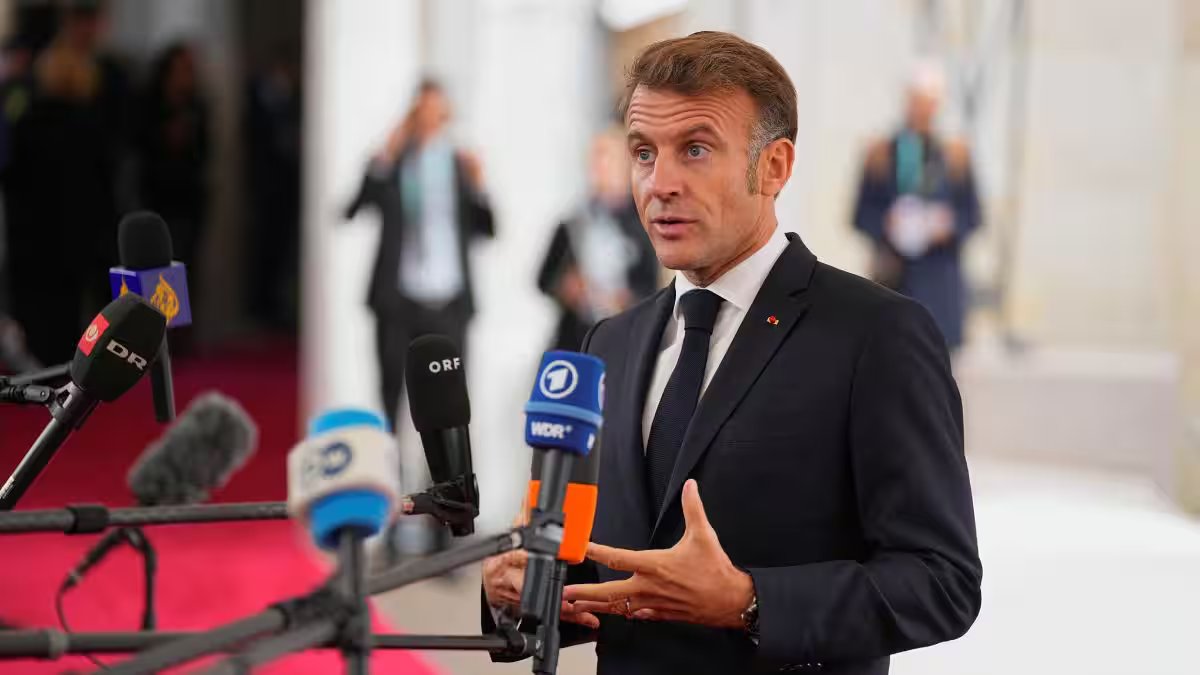 Macron names new Louvre president after Laurence des Cars quits over spectacular heist – Firstpost