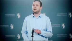 Read more about the article Greenland PM rejects Trump’s proposal to send US Navy hospital ship – Firstpost