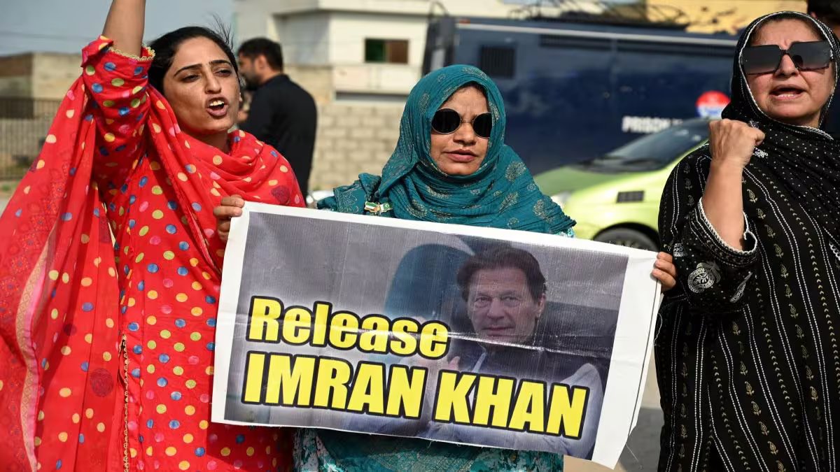 Pakistan govt to move Imran Khan to hospital soon for eye treatment: Report – Firstpost