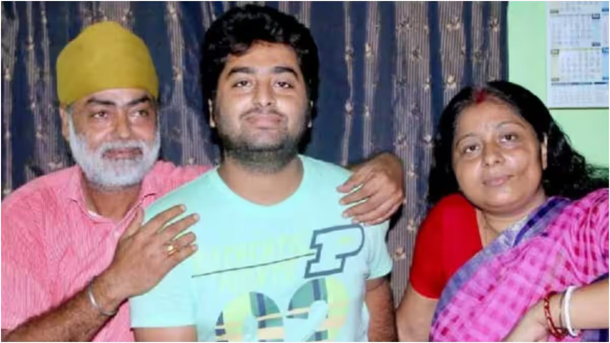 Arijit Singh's father recalls how singer did kirtans at local Gurudwara, reveals they're originally from Lahore – Firstpost